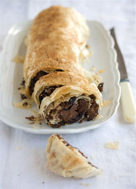 Christmas Pudding Strudel With Chocolate Jamie Oliver Chocolate