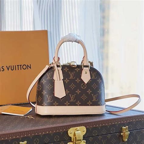 Brown Handbag Gem