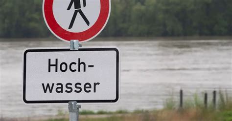 Rhein im Südwesten Ende der Woche für Schiffsverkehr frei Baden