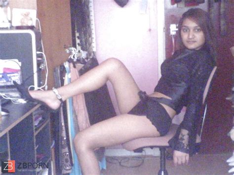 Desi Hoe From London ZB Porn