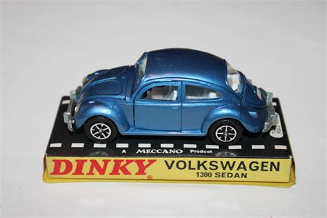 Dinky Toys 129 Volkswagen 1300 Beetle Diecast