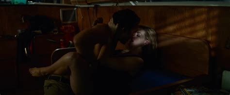 Nude Video Celebs Anne Hathaway Sexy Serenity