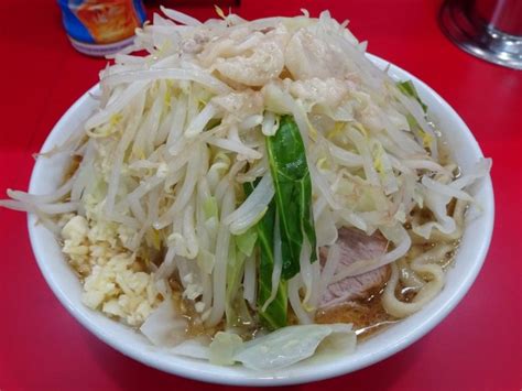 『小ラーメン豚2枚（800円）ヤサイニンニクアブラ』ラーメン二郎 生田駅前店のレビュー ラーメンデータベース