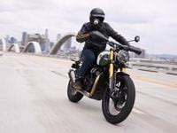 The Fastest Naked Bikes Motorcyclist