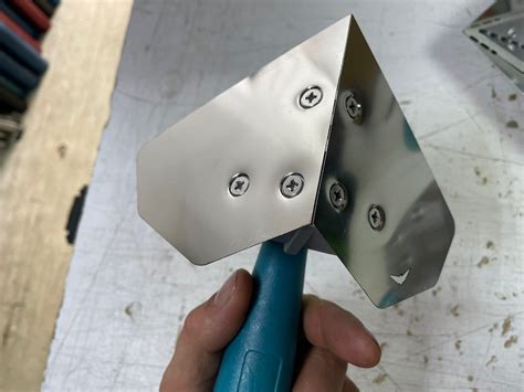 Шпатель для внутренних углов Коршун купить с доставкой