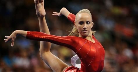 Triplewhipgymnastics Shawn Johnson Vs Nastia Liukin Fighting For First