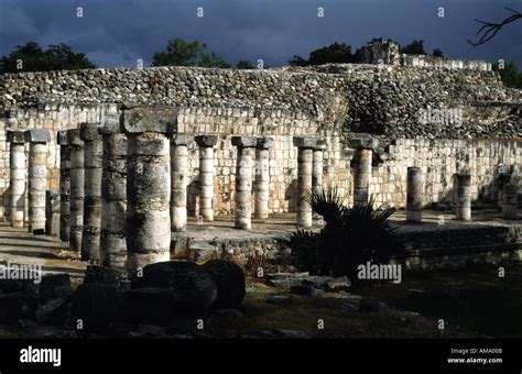 Mayan temple Chichen Itza Mexico Stock Photo - Alamy