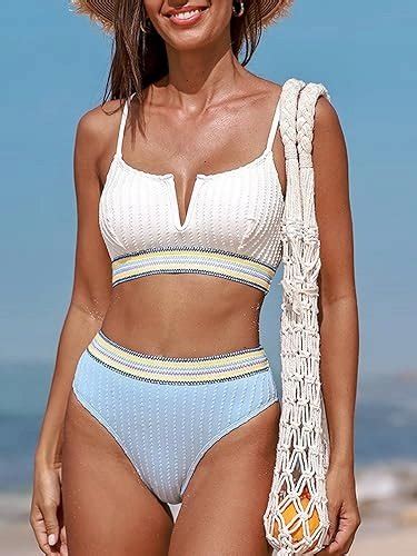 Teksturowany biały komplet bikini z fiszbinami w kształcie litery V CUPSHE Moda Sklep EMPIK