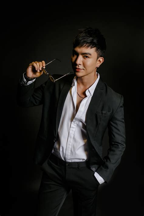 Sports analysts explain the unique striking style of Steven Nguyen 4