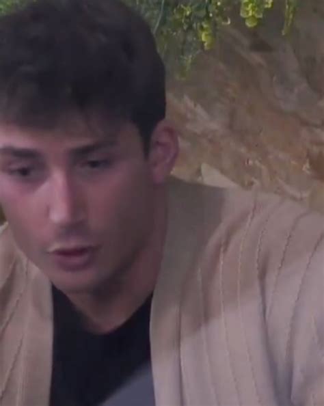 Grande Fratello Tommaso In Lacrime Vuole Lasciare La Casa