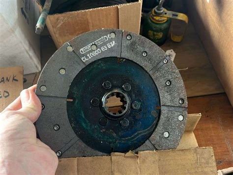 Nos John Deere Clutch Operating Sleeve And Driven Clutch Disc Aumann