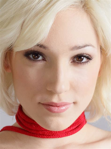 Download wallpaper look, face, model, blonde, Lily Labeau, section