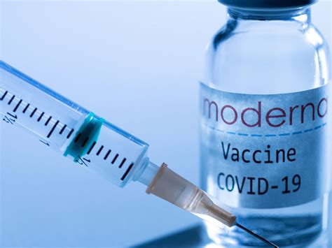 vaksin moderna klaim sanggup beri kekebalan covid  setahun tagar