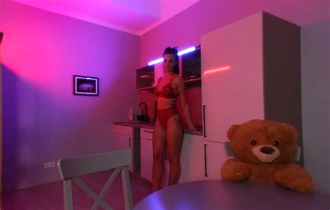 Monica Eating Strawberries And Stripping In Kitchen VR Porn Video VRPorn