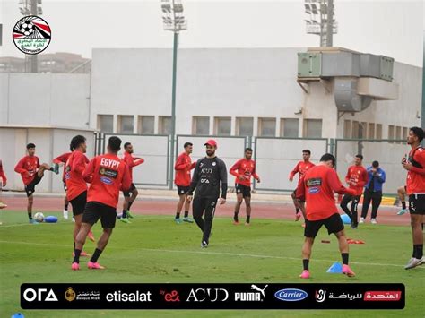 ميكالي يعلن قائمة المنتخب الأولمبي لخوض بطولة الإمارات الودية