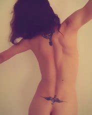 Naked Naike Rivelli Shows Off Her Perfect Body Photos