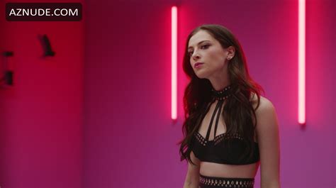 ZOE LEVIN Nude AZNude