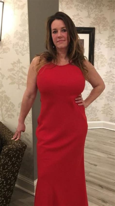 This Milf Is Stacked R Busty Hide