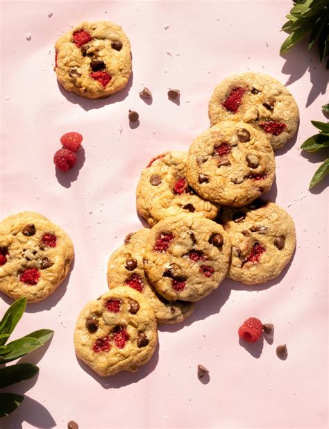 Recette Cookies Aux Framboises Et Aux P Pites De Chocolat Marie Claire