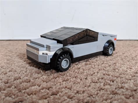 Tesla Cybertruck made out of Lego : lego