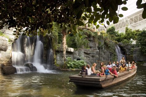 Things to Do at Gaylord Opryland with Kids | Resort Review for Families