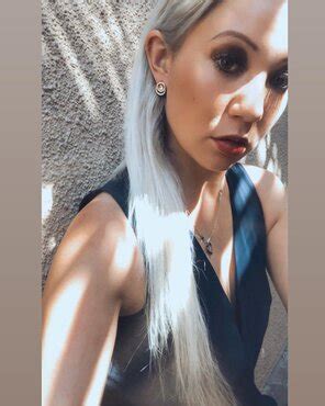 Amateur Blonde Girl Amazinglady Porn Pic