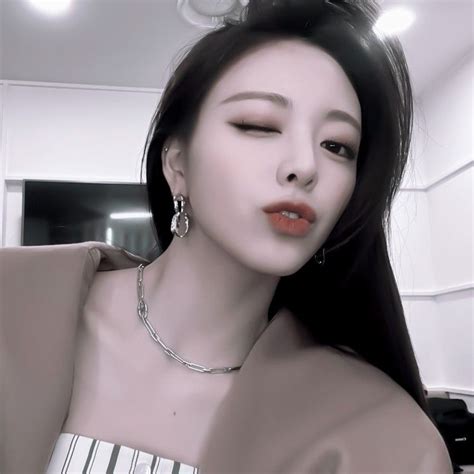 ૮₍´｡ᵔ ꈊ ᵔ｡`₎ა Yuna Itzy Icon Itzy Icon