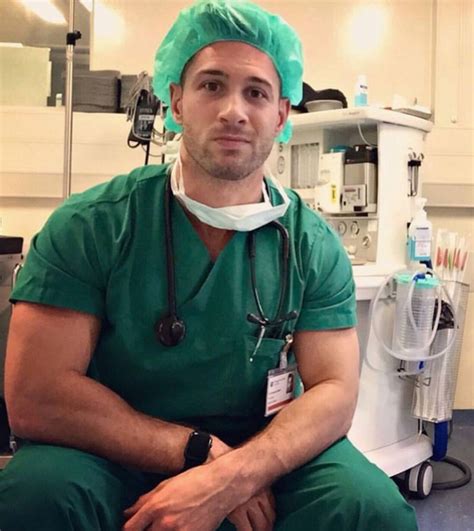 Pin Di Anm Su Hot Doctors