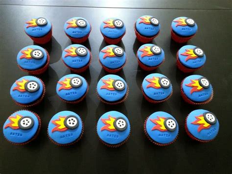 Pin By Luis Llanos On Olgui S Cupcakes Hot Wheels Cupcakes Hot Wheels Cake Hot Wheels Birthday