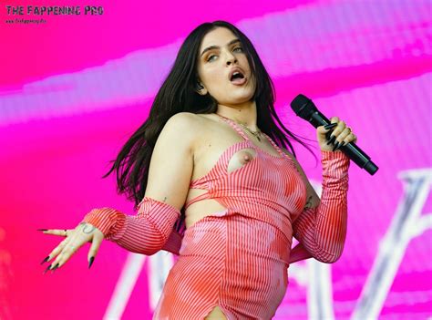 Singers Nude Photos And Videos The Fappening