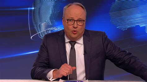 Heute Show Oliver Welke Fordert H Rtere Abschiebungsverfahren