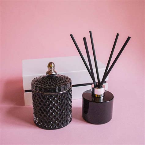 Difuzor de parfum de cameră în sticluță neagră - Flair Scent