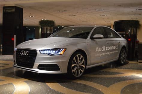 Think Dash Ces Audi Traffic Light Assist Helps You Hit Every Green Light