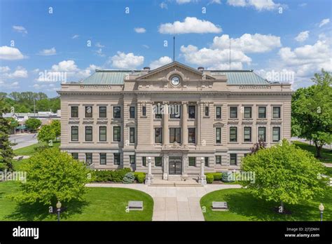 The Dekalb County Courthouse In Dekalb County Illinois Usa Stock