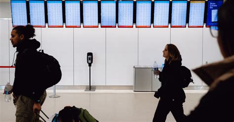 Trump Administration Drops Biden Plan for Flight Delay Compensation ...