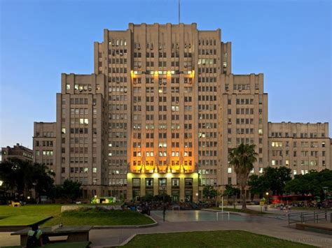 ¿Qué se necesita para estudiar en la Universidad de Buenos Aires?