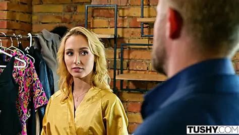 Tushy wunderschöne Kelly Collins in ihrem exklusiven Anal Debüt xHamster