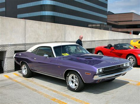 dodge challenger rt picture  reviews news specs buy car