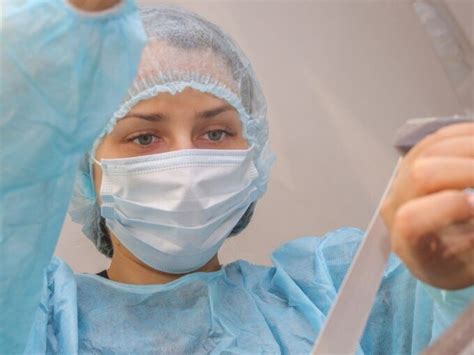 Hair Splinter: What It Is & How to Remove It Safely