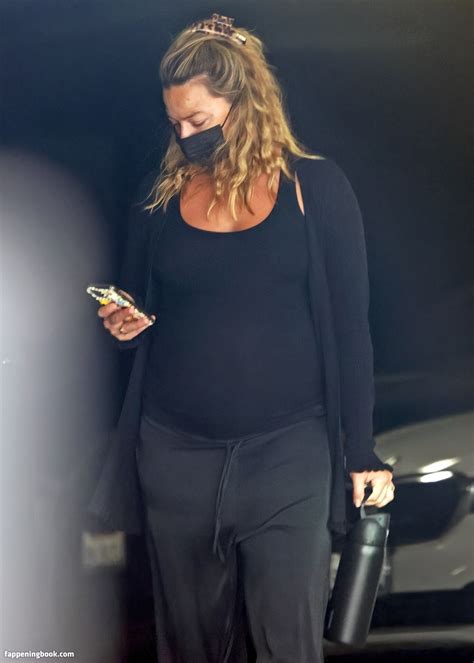 Margot Robbie Nude The Fappening Photo FappeningBook