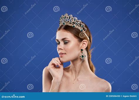 Beautiful Woman Naked Shoulders Jewelry Cosmetics Attractive Look Stock Photo Image Of
