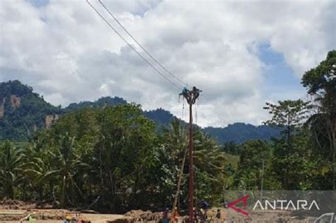 Pln Gerak Cepat Pulihkan Jaringan Pascabanjir Di Mamuju Toraja Antara