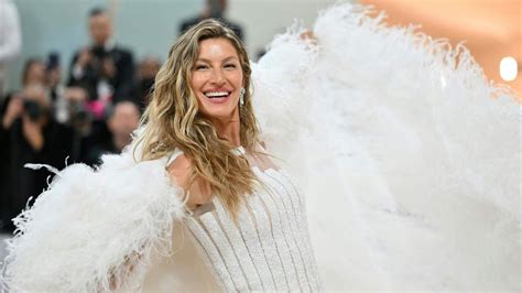 Gisele B Ndchen Is The Face Of Jimmy Choo S New Campaign