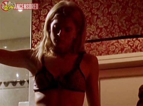 Naked Eva Habermann In Rotlicht In Der H Hle Des L Wen