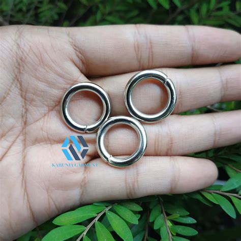 Ring O Pengait Cantelan Bulat Besi Ukuran Cm Warna Nikel Silver