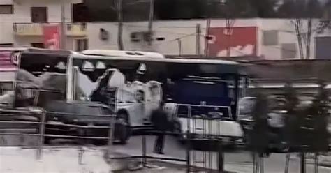 VIDEO Aksidentohet një tjetër autobus tek rrethrrotullimi i Saukut s