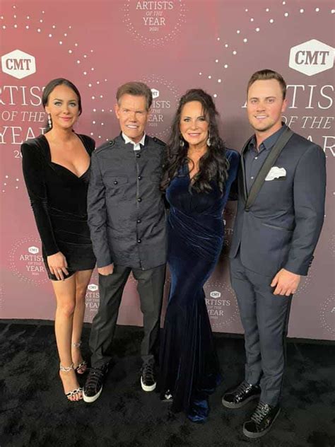 Meet Randy Travis Wife, Mary Davis