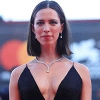 Nude Celebrities In Sunbathing Scenes Vol Xhamster