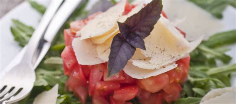 Tartare de tomates au parmesan une recette légere et parfumé on