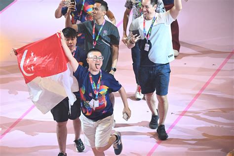 성소수자 스포츠대회 '게이 게임'…아시아 최초로 홍콩서 개막 : 네이트 뉴스